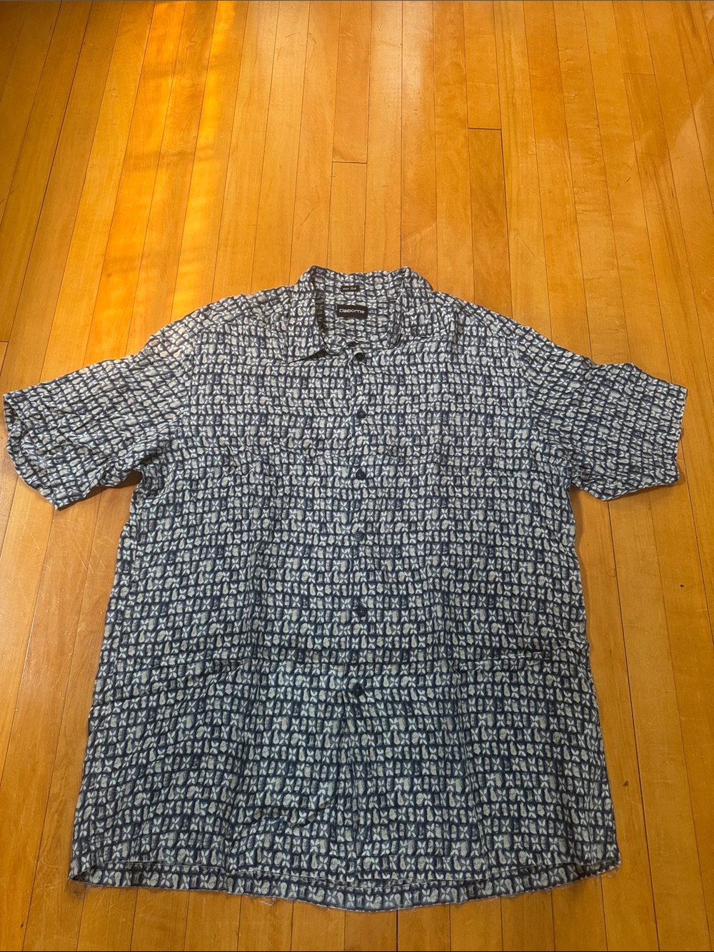 Claiborne 100% Silk Navy and beige Short-Sleeve Shirt men’s XL (no tag)
